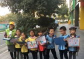 繪海報(bào)、走社區(qū) 杭州伢兒們挨家挨戶宣傳環(huán)保理念