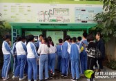 分類垃圾桶定制廠家  幫助學生實地學習垃圾分類環(huán)保