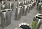 分類垃圾桶被封為正宮，一次性用餐具被打入冷宮