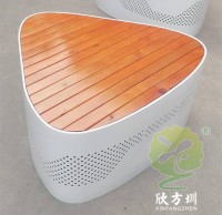 户外三角形烤漆镂空不锈钢防腐木园林椅坐凳